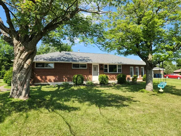 5045 Lemoyne Dr, Huber Heights, OH 45424