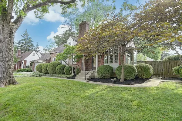 Kettering, OH 45429,3527 Far Hills Ave