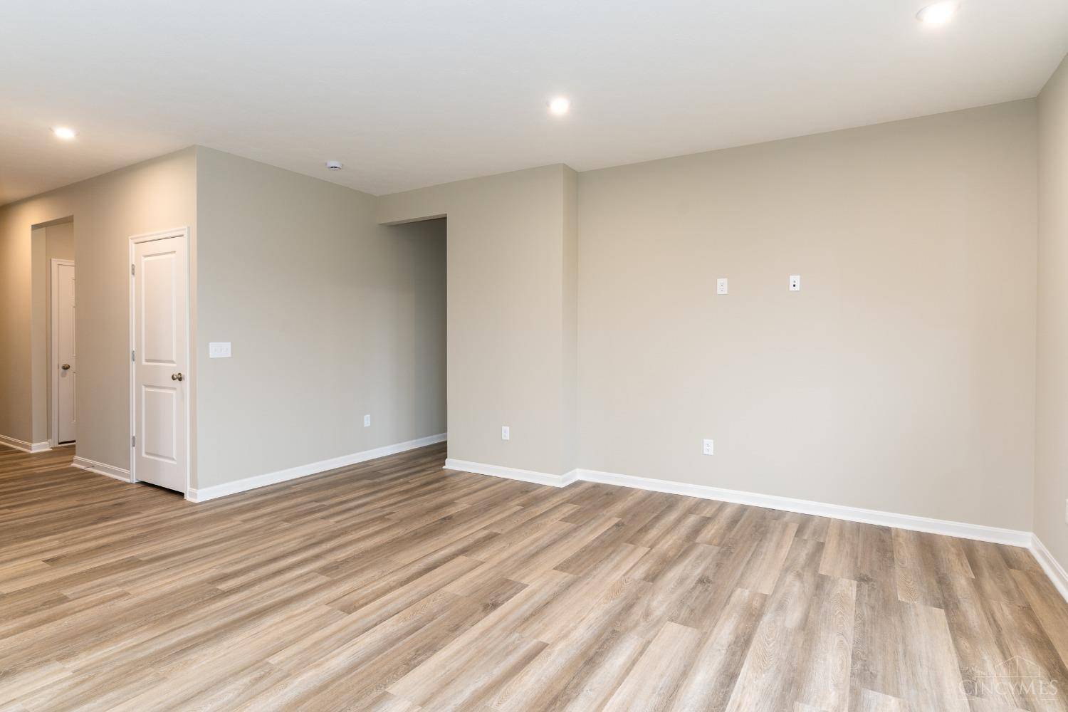 Harrison, OH 45030,1221 Trailhead Pl