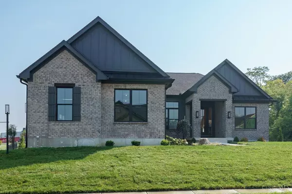 9296 Chaumont Ave, Springboro, OH 45458