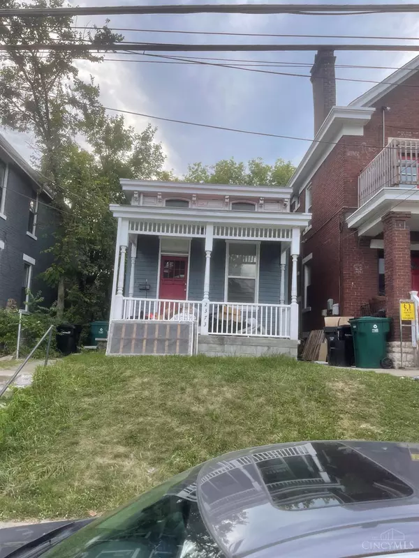 2373 Chickasaw St, Cincinnati, OH 45219