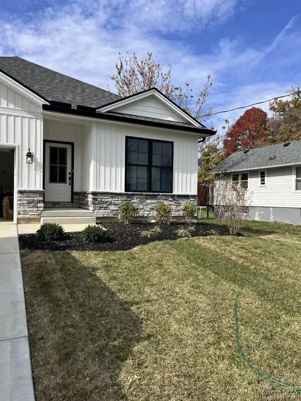 Sycamore Twp, OH 45236,8215 York St #B