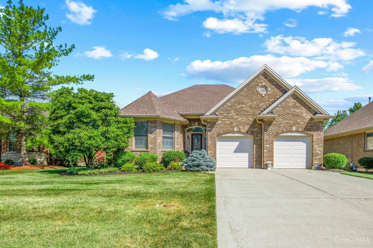 8218 Sweet Briar Ct, Liberty Twp, OH 45044
