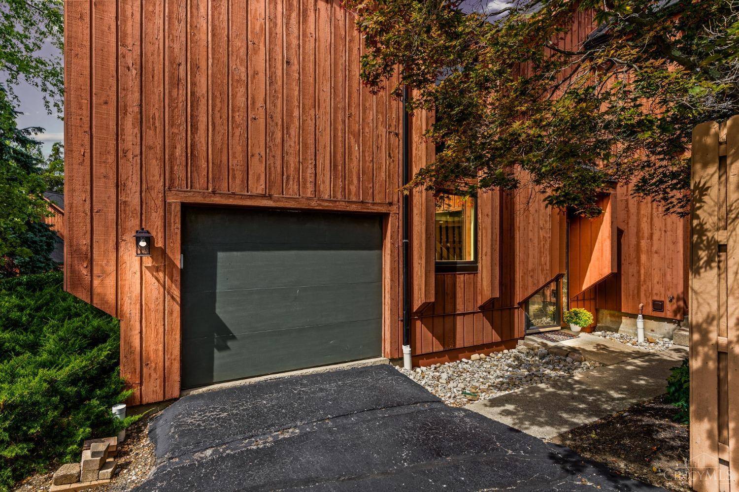 West Chester, OH 45069,8274 Coppernail Way