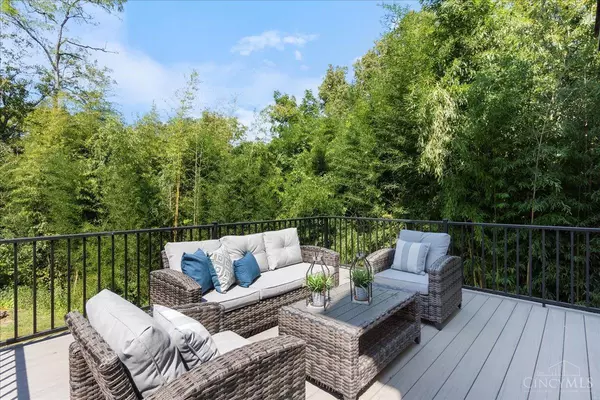 Cincinnati, OH 45209,3925 Paxton Ave