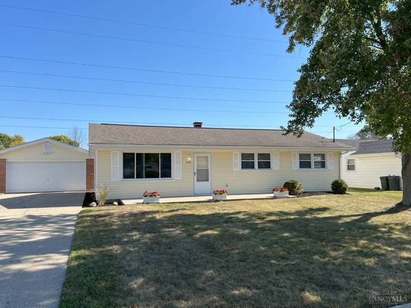 408 E Aberdeen Dr, Trenton, OH 45067