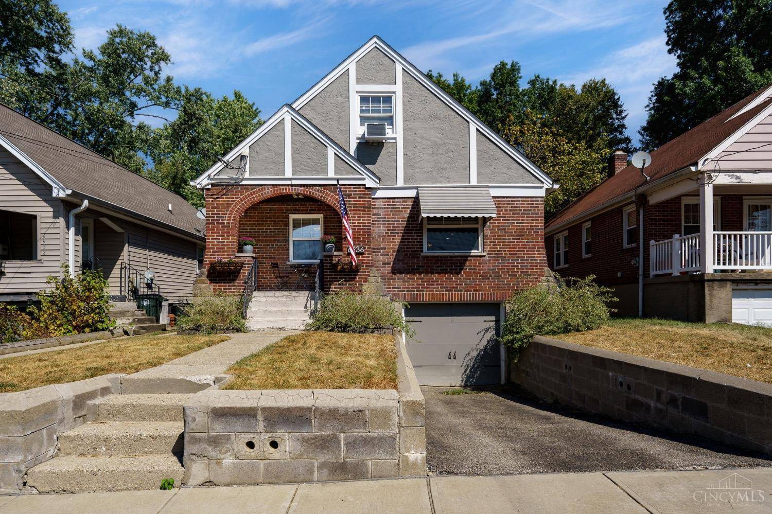 6936 Roe St, Columbia Twp, OH 45227