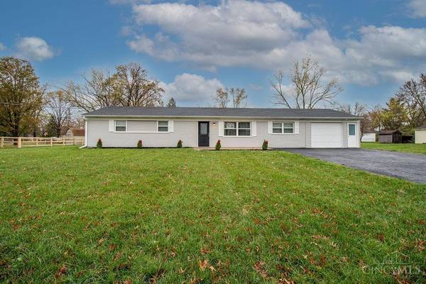 1090 Broadview Pl, Miami Twp, OH 45140