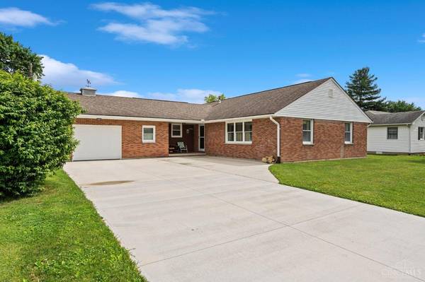 1313 Westmoor Dr, Wilmington, OH 45177