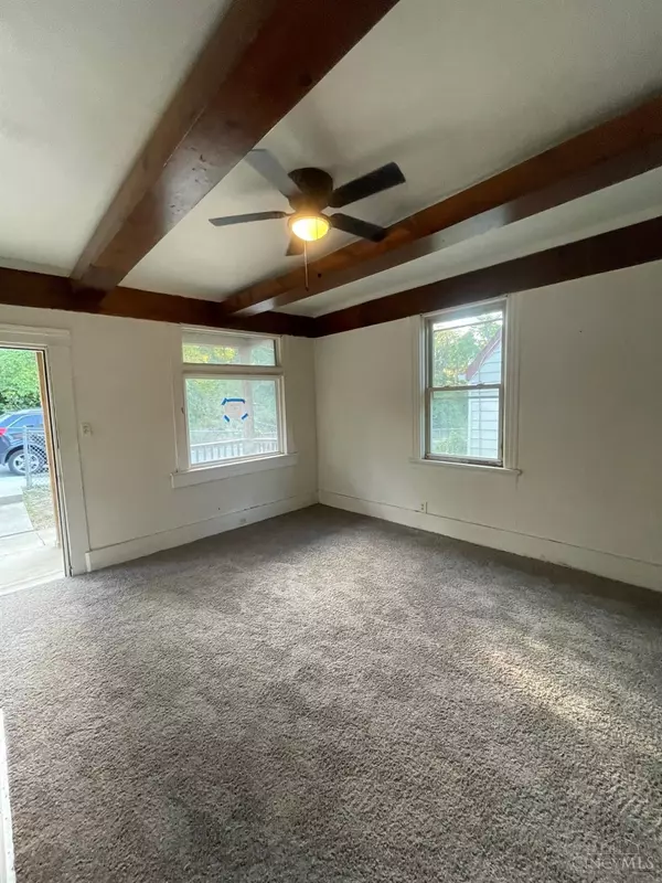 Cincinnati, OH 45220,3557 Lossing St