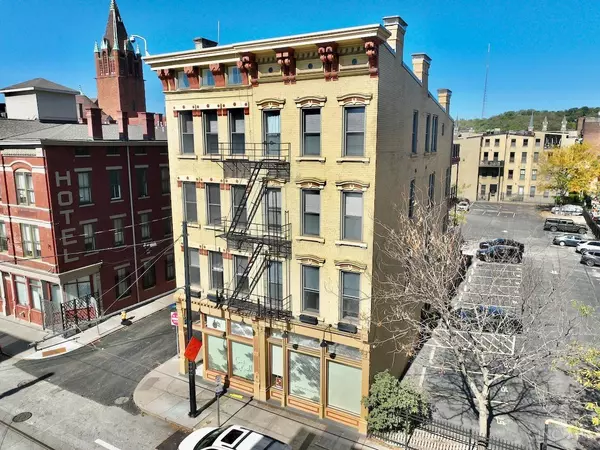 20 W Twelfth St #201A,  Cincinnati,  OH 45202
