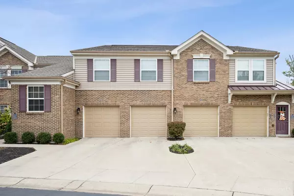 8033 Oakbridge Way, Green Twp, OH 45248