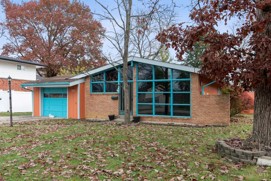 11092 Corona Rd, Forest Park, OH 45240