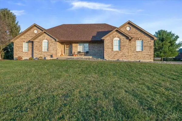 596 Harbor Dr, Turtle Creek Twp, OH 45036