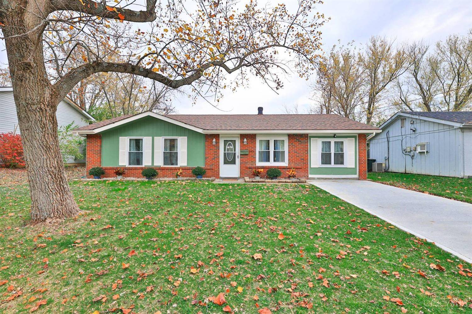 2801 Brampton Dr, Colerain Twp, OH 45251