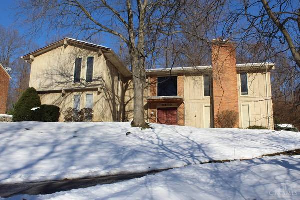 5870 Ropes Dr, Anderson Twp, OH 45244