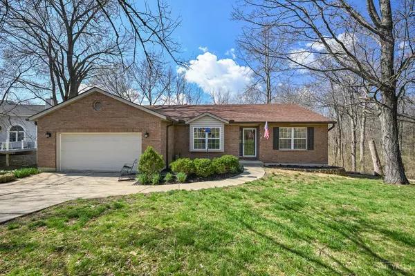 20821 Bellemeade Dr, Lawrenceburg, IN 47025