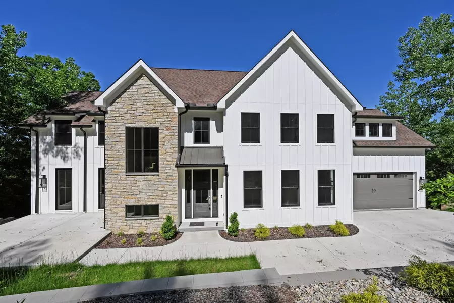 1080 Tuscany Pl, Cincinnati, OH 45226