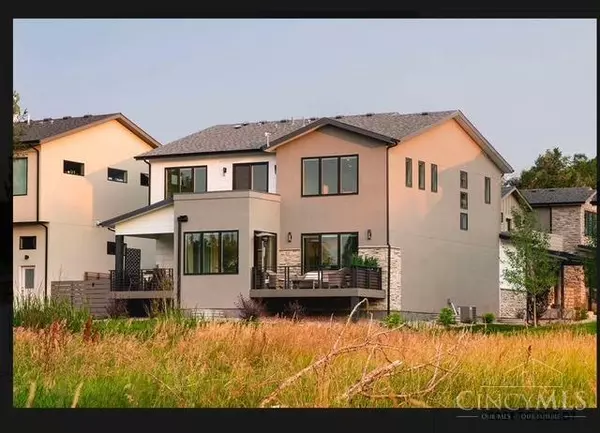 Cincinnati, OH 45220,892 Clifton Crest Ter