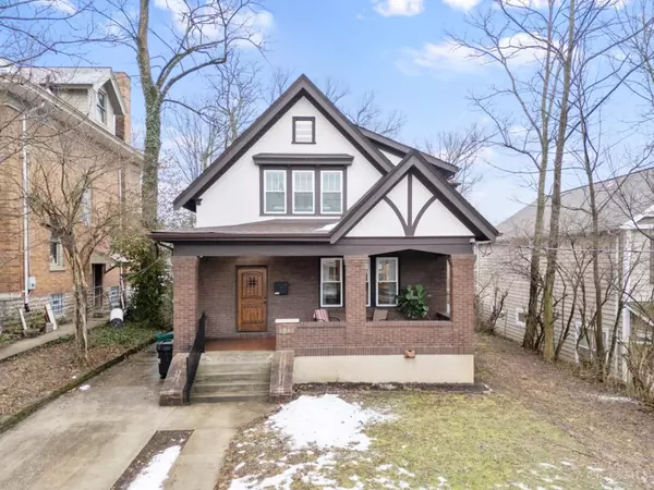 1541 St Leger Pl, Cincinnati, OH 45207
