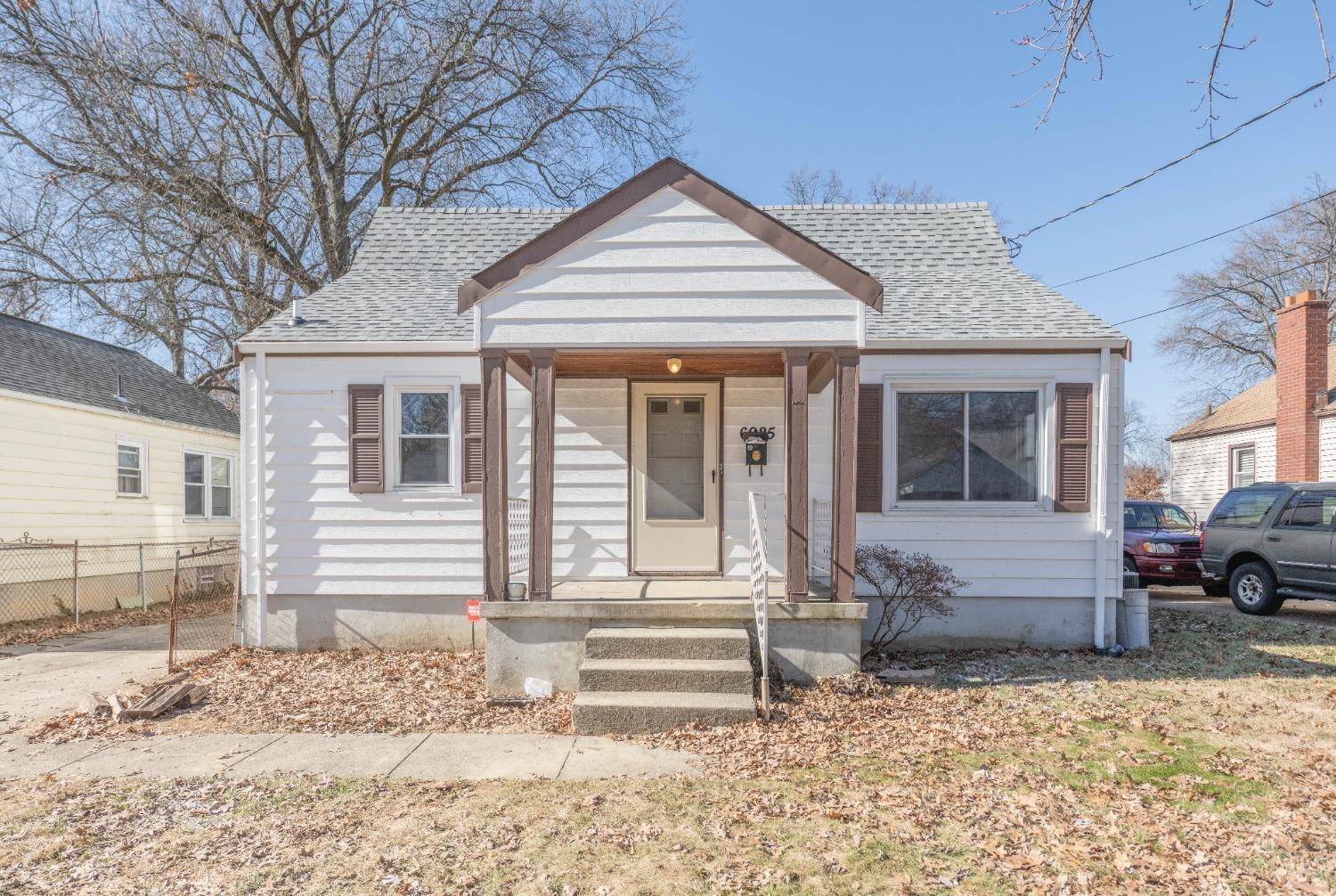 6925 Mar Bev Dr, North College Hill, OH 45239