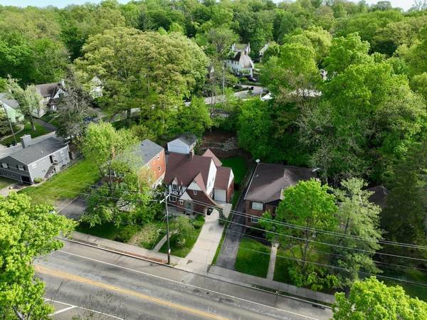 Cincinnati, OH 45226,3512 Linwood Ave