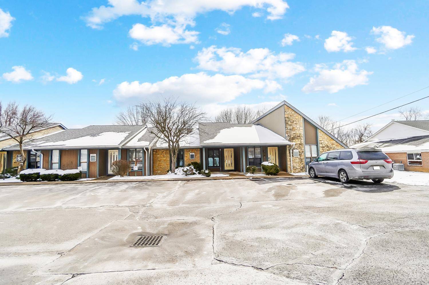 West Chester, OH 45241,9694 Cincinnati Columbus Rd
