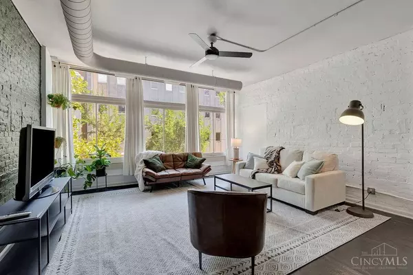 Cincinnati, OH 45202,633 Main St #2