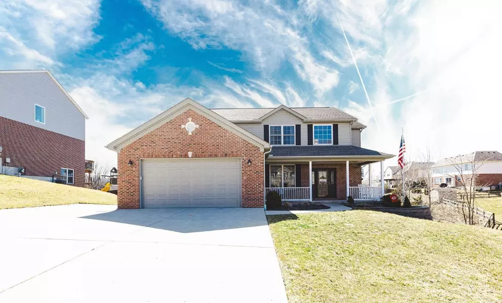 10707 Carolina Pines Dr, Harrison, OH 45030