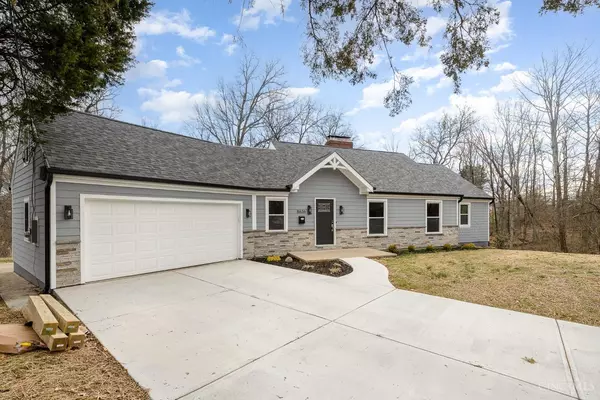 8636 Plainfield Ln, Sycamore Twp, OH 45236