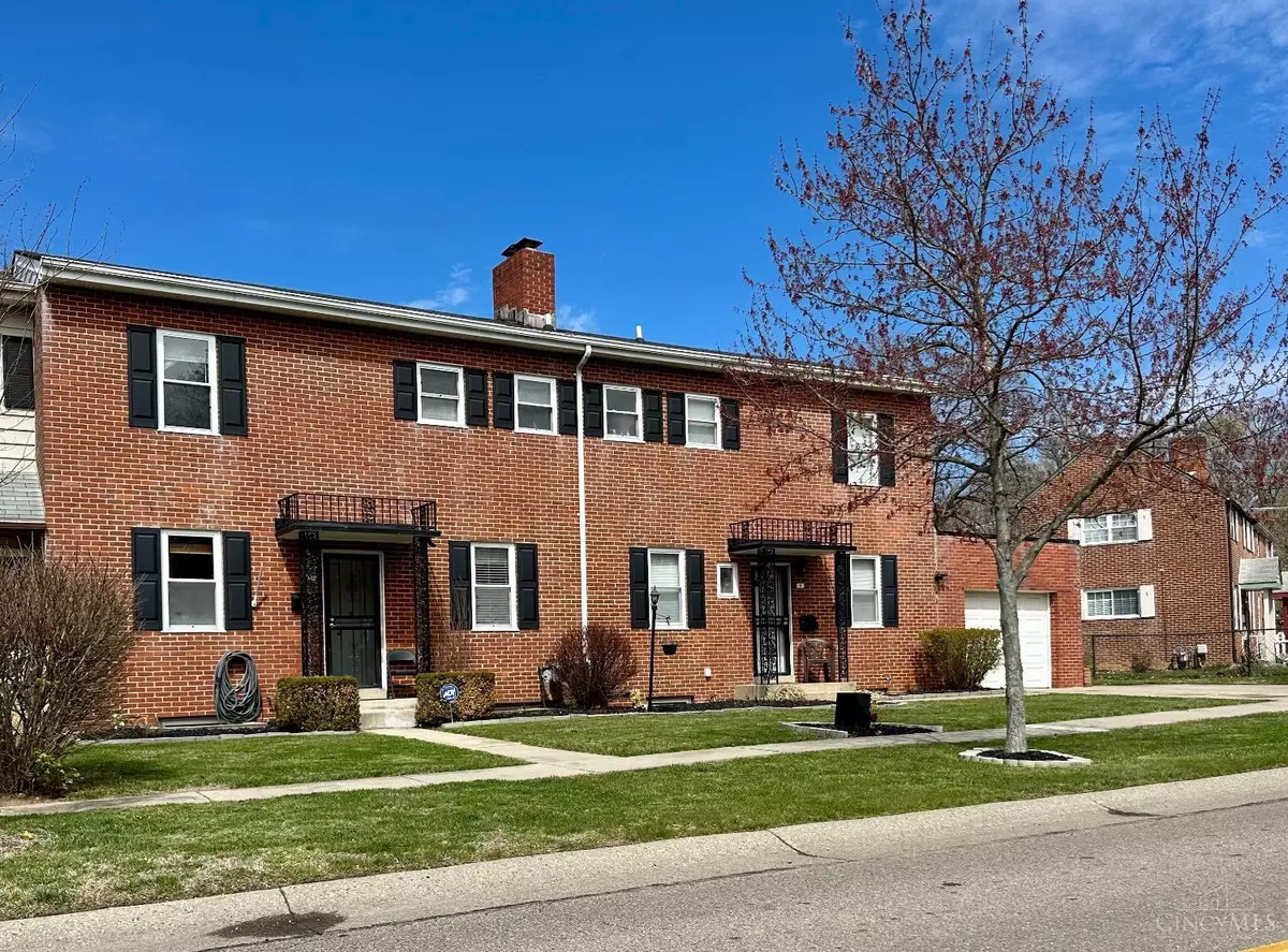 Greenhills, OH 45218,8 Andover Rd