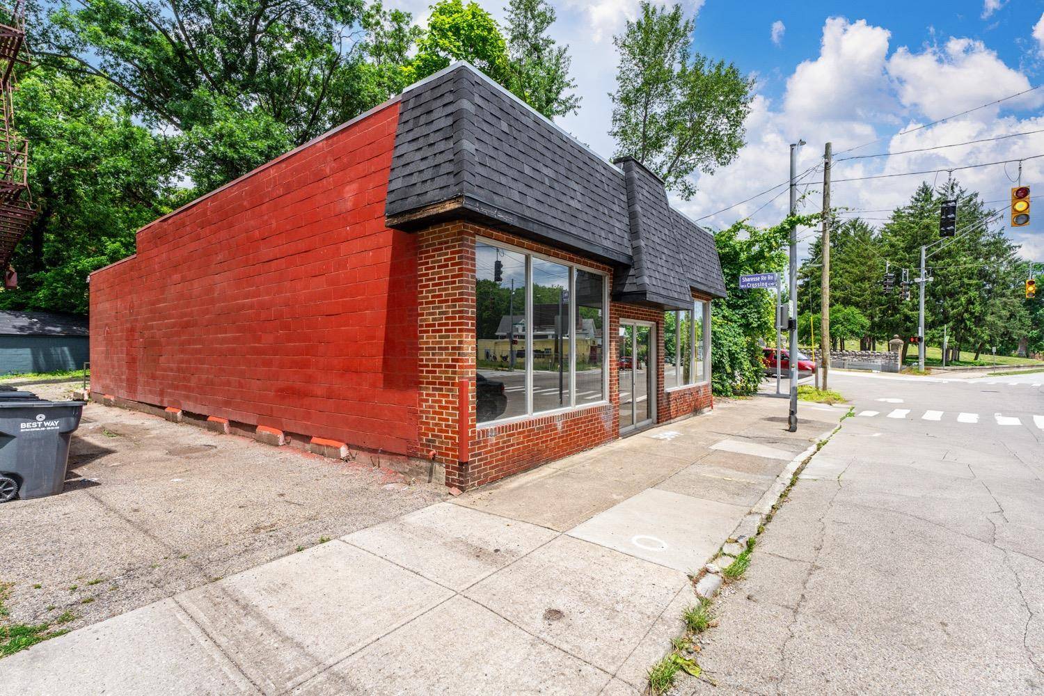 Cincinnati, OH 45220,3699 Vine St