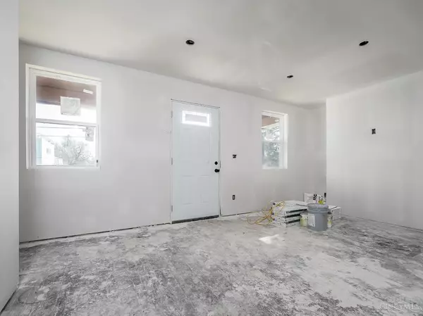 Cincinnati, OH 45232,4549 W Mitchell Ave