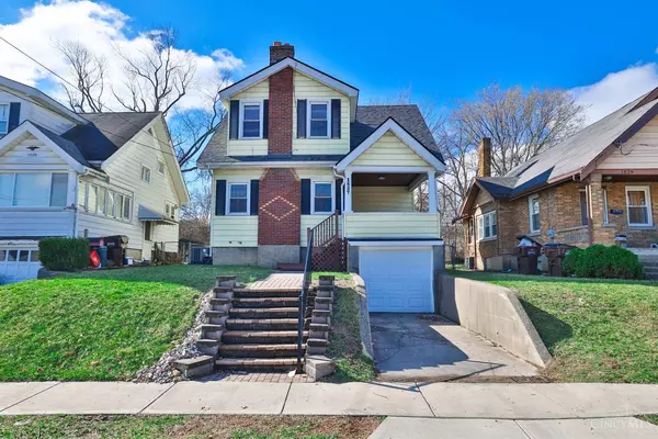 1827 Sundale Ave, North College Hill, OH 45239