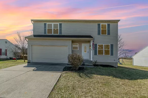 185 Green Knoll Dr, Franklin, OH 45005