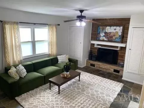 Greenhills, OH 45218,28 Burnham St