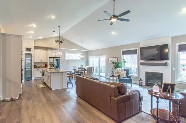 9957 Rothschild Ct Clearcreek Twp., OH 45458