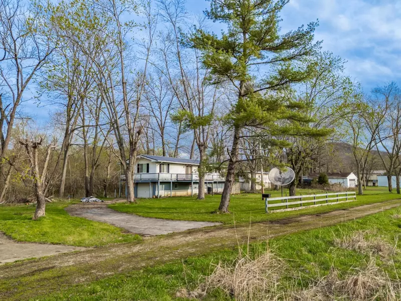 467 Waggoner Riffle Rd, Lynx, OH 45693