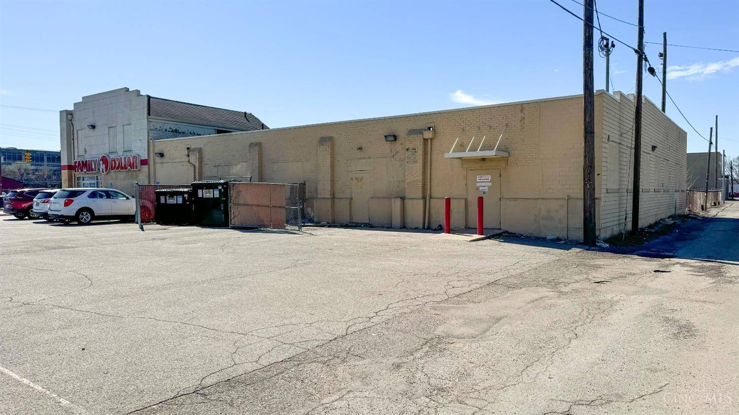 Cincinnati, OH 45216,7439 Vine St