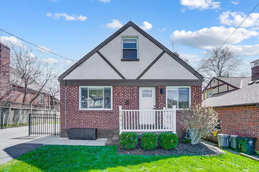 6845 Vinewood Ave, Columbia Twp, OH 45227