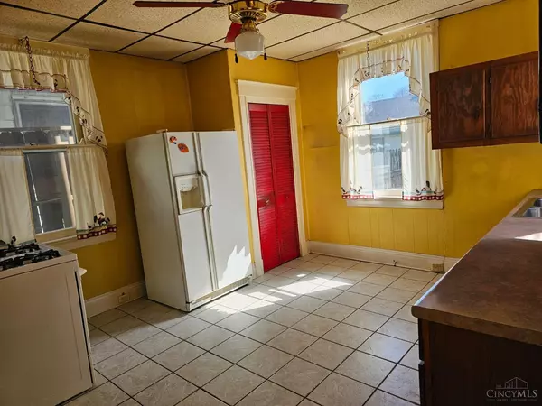 Elmwood Place, OH 45216,6106 Sycamore St