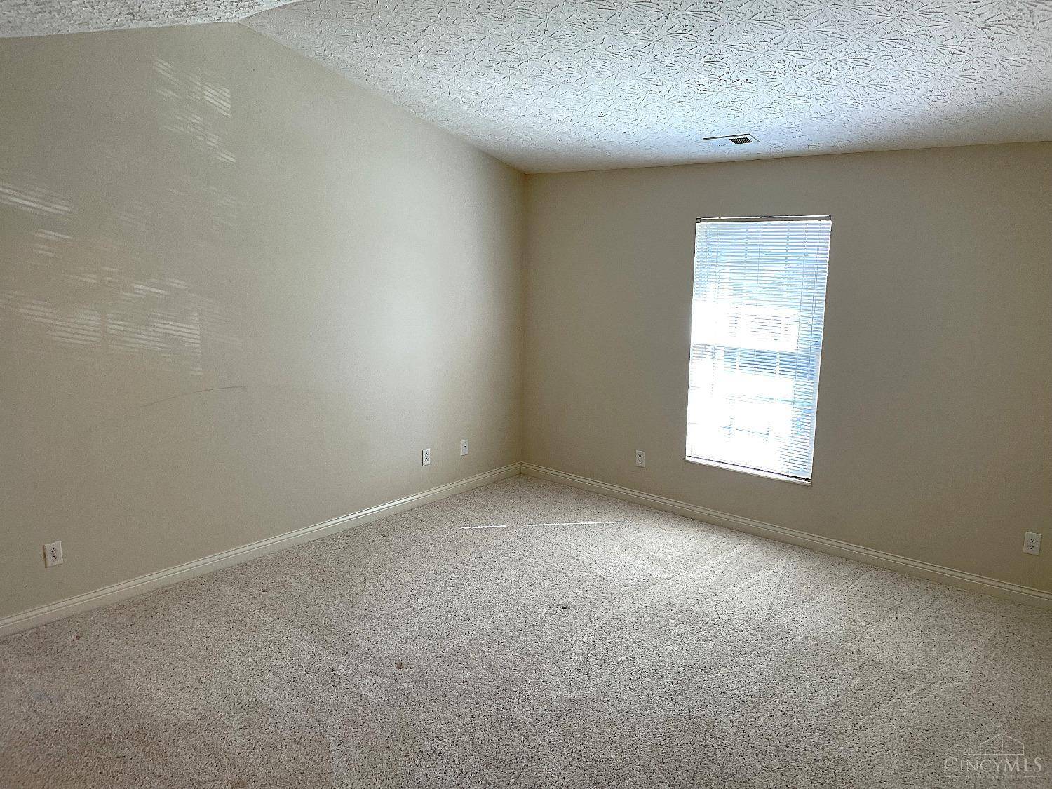 West Chester, OH 45069,8033 Pinnacle Point Dr #203