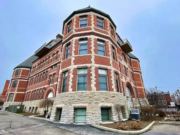 Cincinnati, OH 45219,255 Warner St