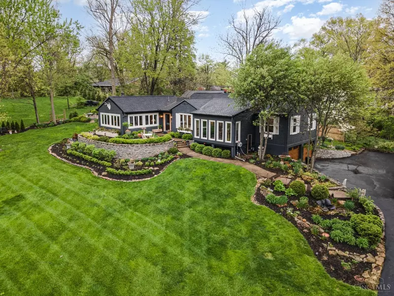 174 Congress Run Rd, Wyoming, OH 45215