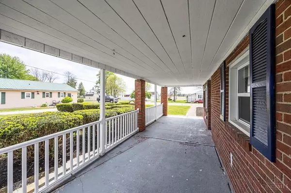 College Corner, OH 45003,7 Ridenour St