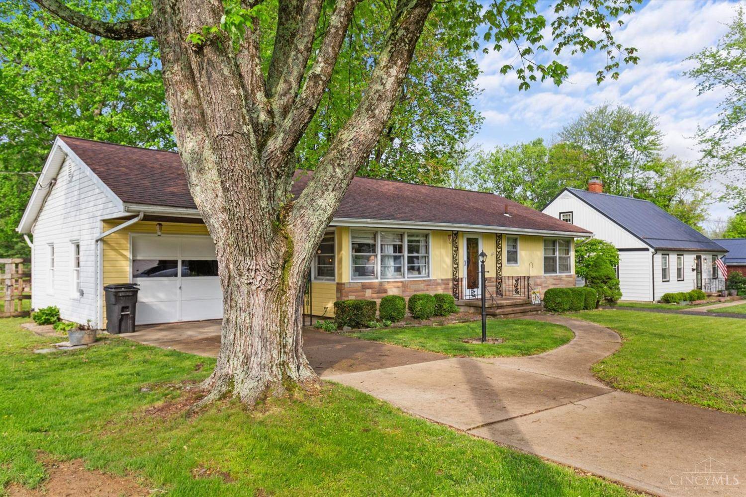 Blanchester, OH 45107,301 N Mill St