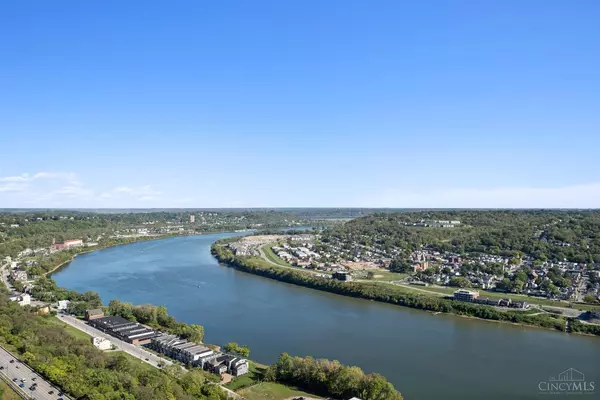 Cincinnati, OH 45206,1201 Edgecliff Pl #1230