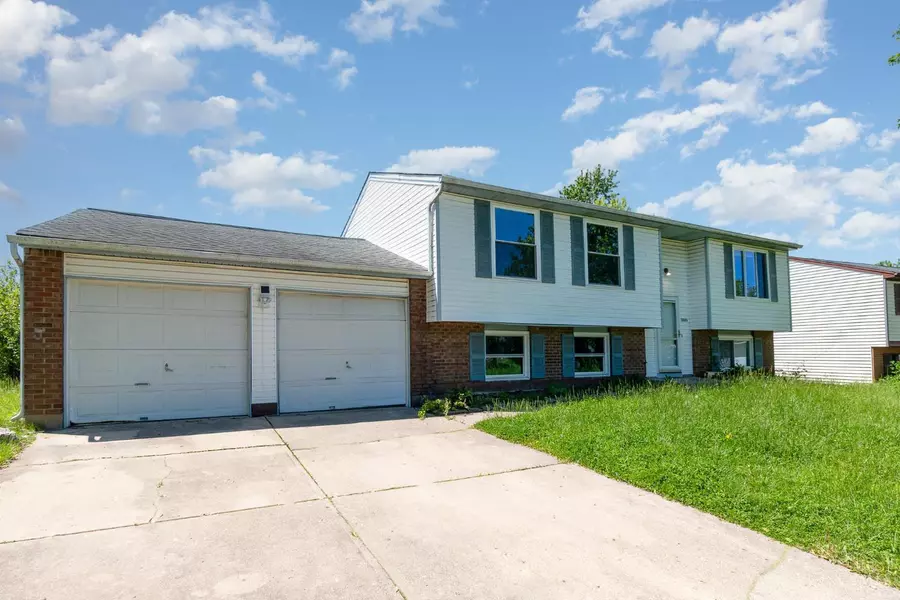 11505 Oxfordshire Ln, Forest Park, OH 45240