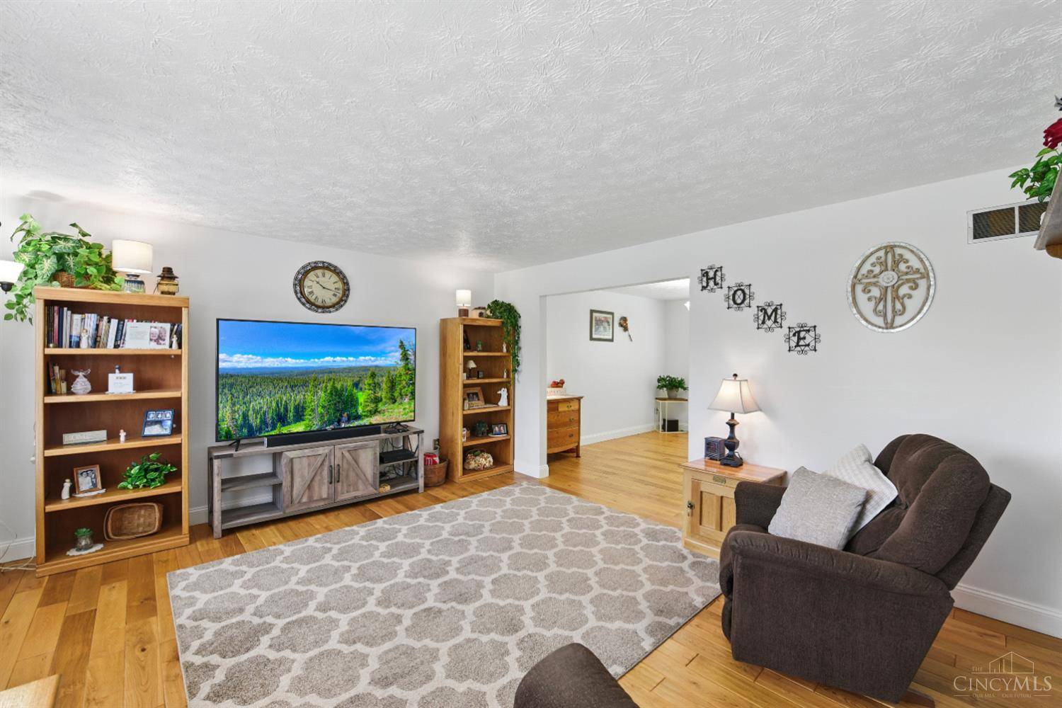 West Chester, OH 45069,5323 Barkwood Dr