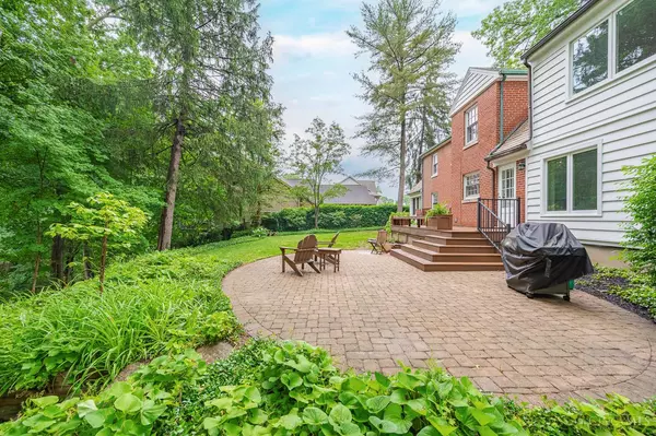 Cincinnati, OH 45208,1060 Richwood Ave